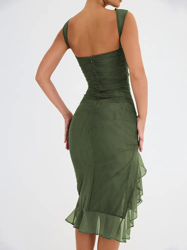 Hochwertiges, asymmetrisches Kleid mit Rüschen