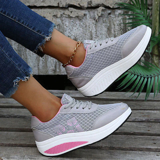 Heidi-Mode | Bequeme Keilschuhe mit Schnürsenkeln für Damen Stil und Komfort Vereint