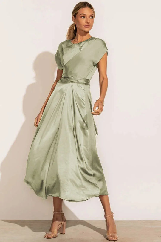 Heidi-Mode - Elegantes Festkleid aus Satin-Seide für Frauen