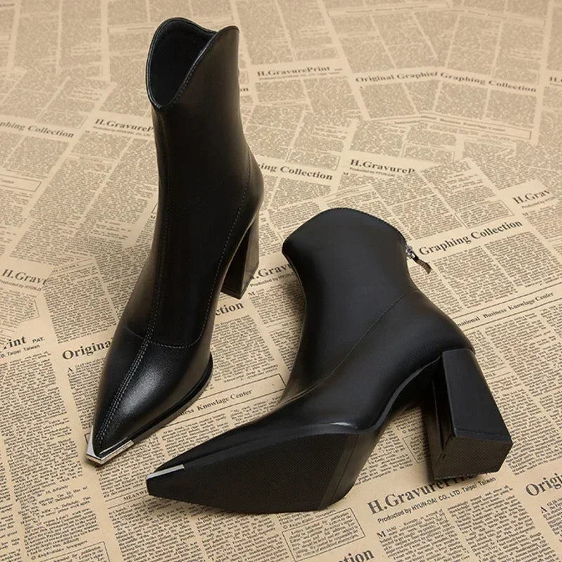 Heidi-Mode | Stiefel mit Hohem Absatz und Reißverschluss