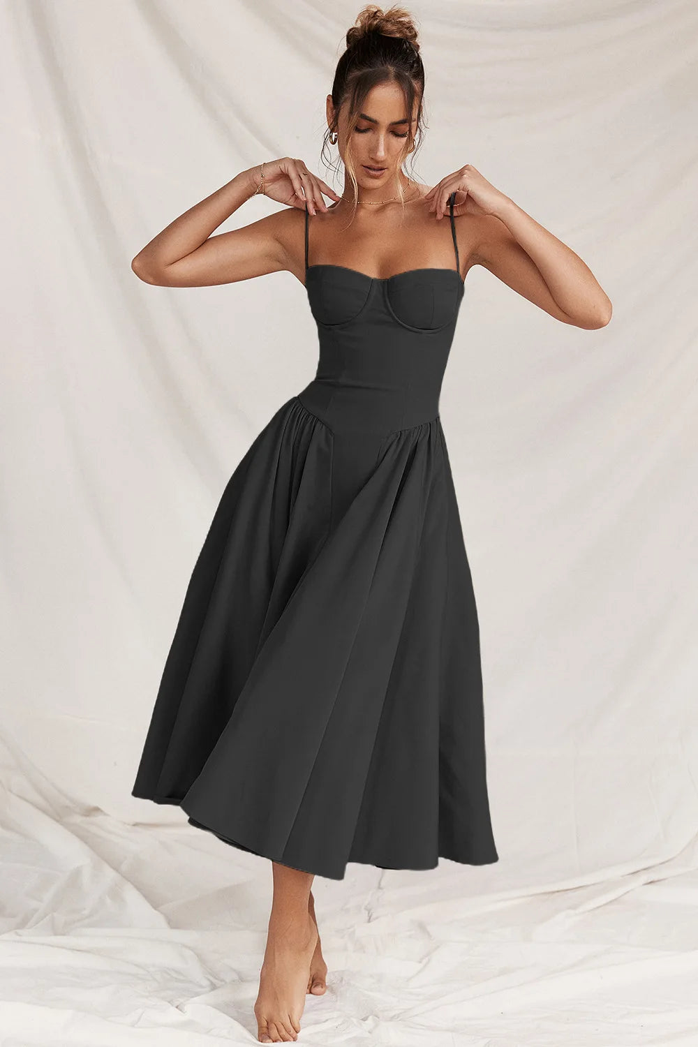 Heidi-Mode | Kleid Sleek Rückenauschnitt Sling Kleid