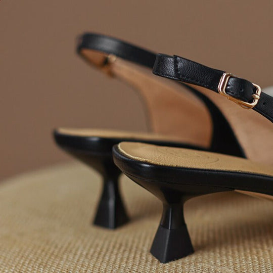 Heidi-Mode | Slingback-Pumps mit spitzer Zehenkappe