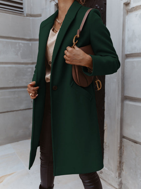 Heidi-Mode | Lange Wolljacke mit Klappen und Knöpfen