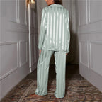 Heidi-Mode - Stilvolles Pyjama-Set aus Seide