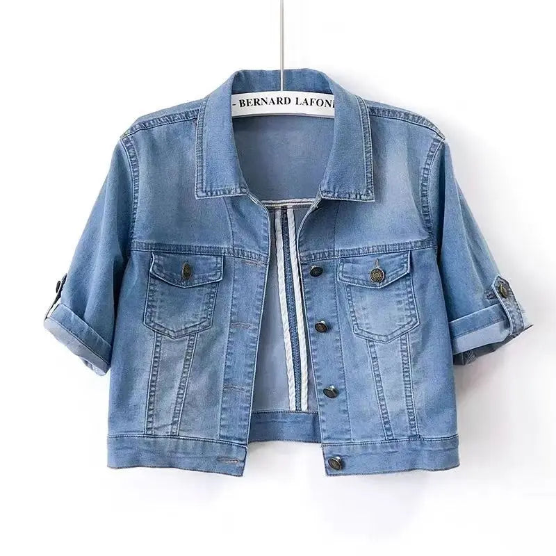 Einfarbige Jeansjacke mit kurzen Ärmeln