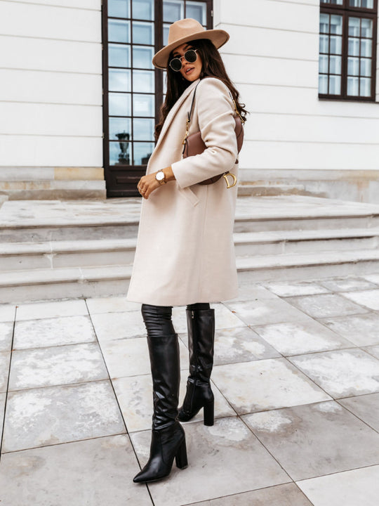 Heidi-Mode | Lange Wolljacke mit Klappen und Knöpfen