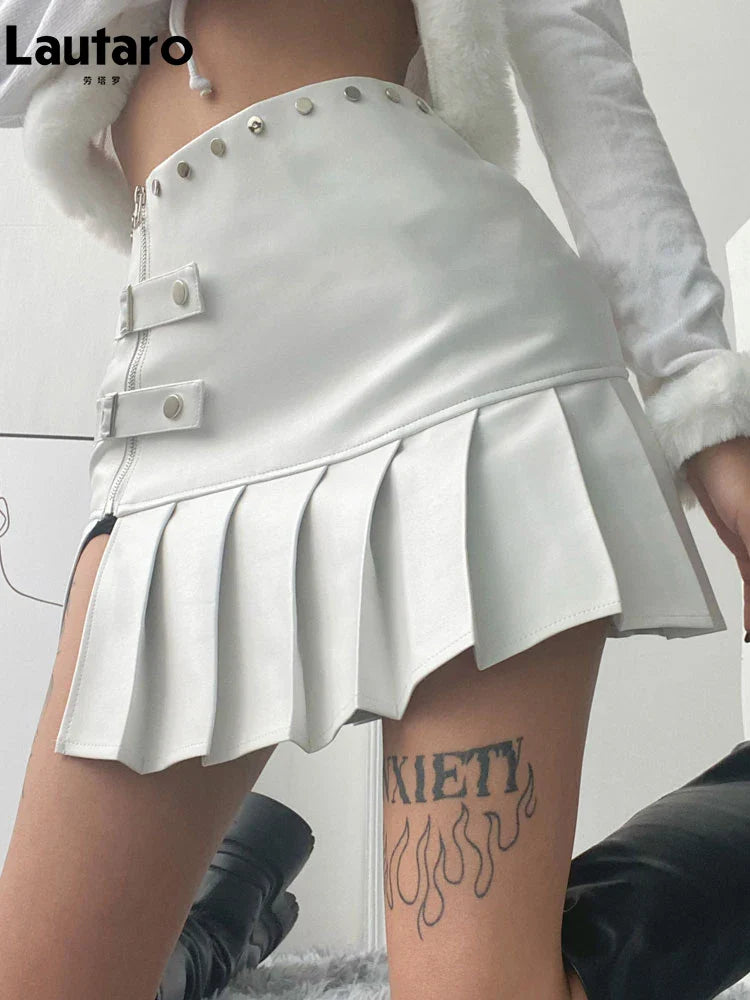 Heidi-Mode | Lautaro Frühling Sommer Sexy Retro Weiß Schwarz Pu Leder Mini Gefalteter Rock Damen Reißverschluss Niet Seiten Schlitz Kurz Designer Kleidung