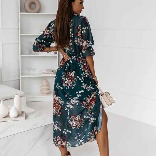Heidi-Mode | Lässiges Maxikleid mit Seitenschlitz und Großem Blumenmuster Unten