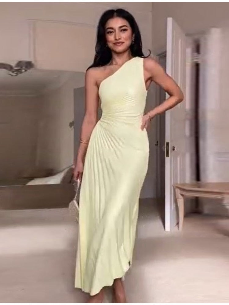 Heidi-Mode | Exklusive Robe aus Hochwertigem Stoff