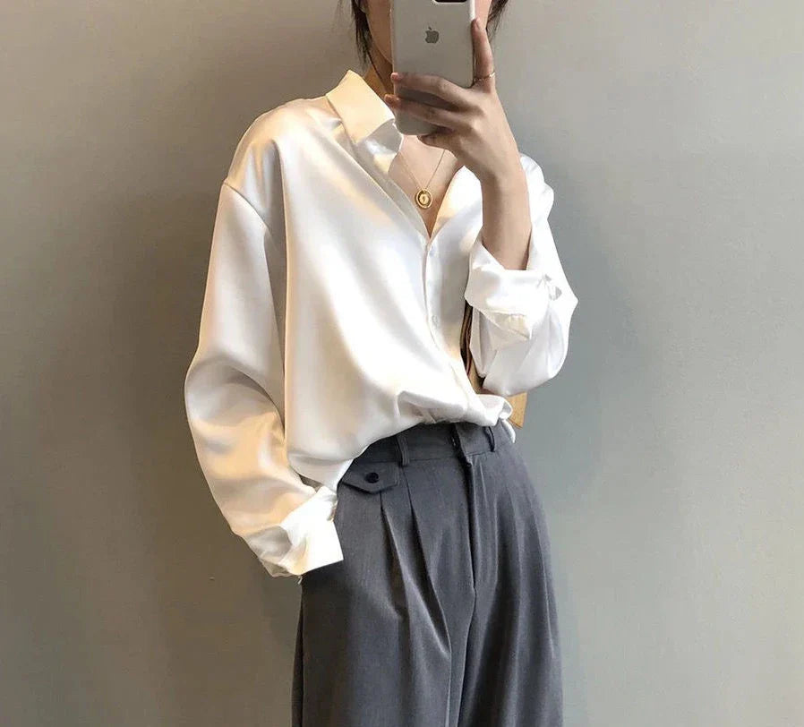 Heidi-Mode | Moderne Seidenbluse für Damen mit Knöpfen