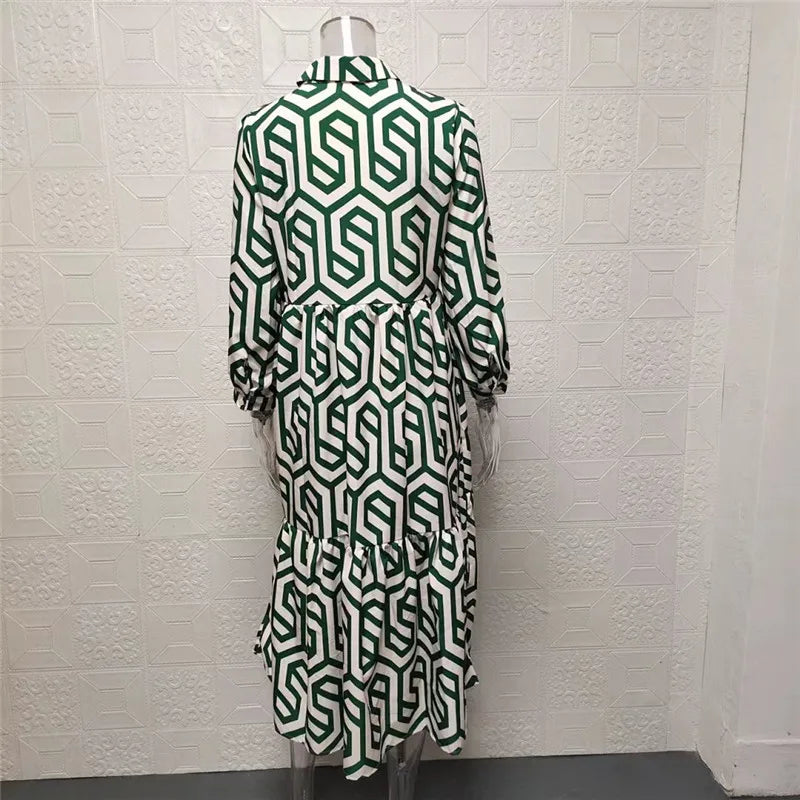 Langarmkleid mit geometrischem Muster