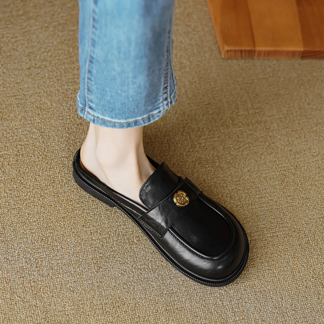 Heidi-Mode | Frühling Neue Frauen Flache Slipper Britischer Stil Schwarz Metall Dekoration Damen Freizeit Mules Arbeit und Outdoor Kleidung Große Größe