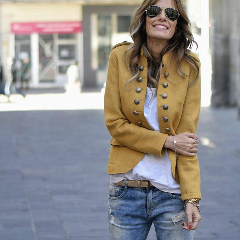 Heidi-Mode | Blazer Mit Modernen Knöpfen Für Einen Schlanken, Trendigen Look