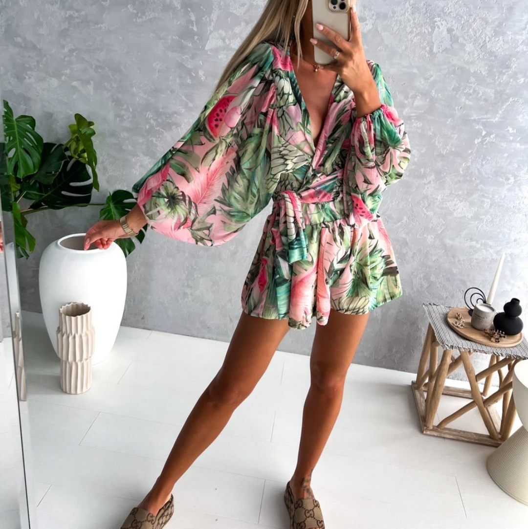 Sommerliches Blumenkleid für einen verführerischen Boho-Look