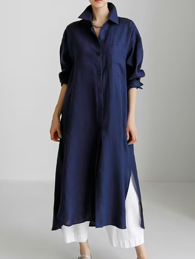 Modische leichte Hemdkleid