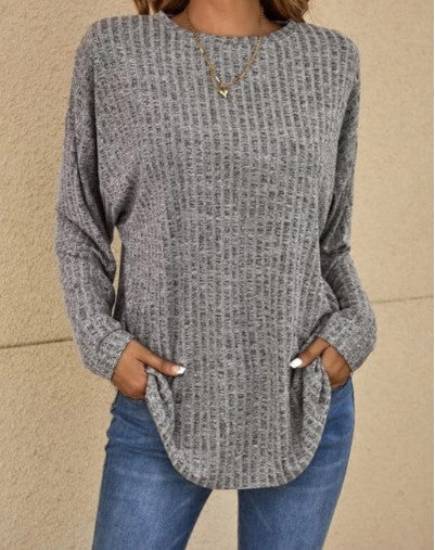 Einfacher und eleganter Pullover