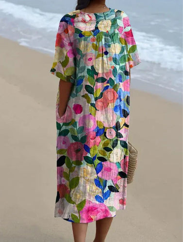 Farbenfrohes, fließendes Sommerkleid