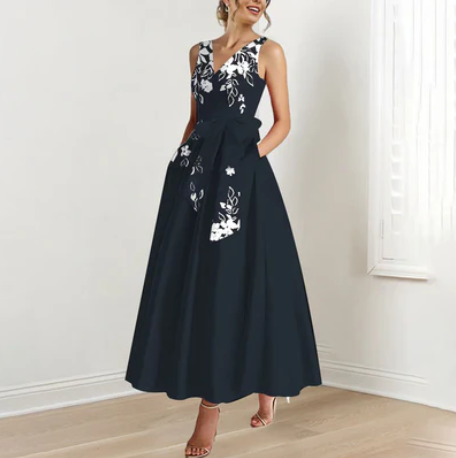 schwarze, geblümte, elegante Kleid