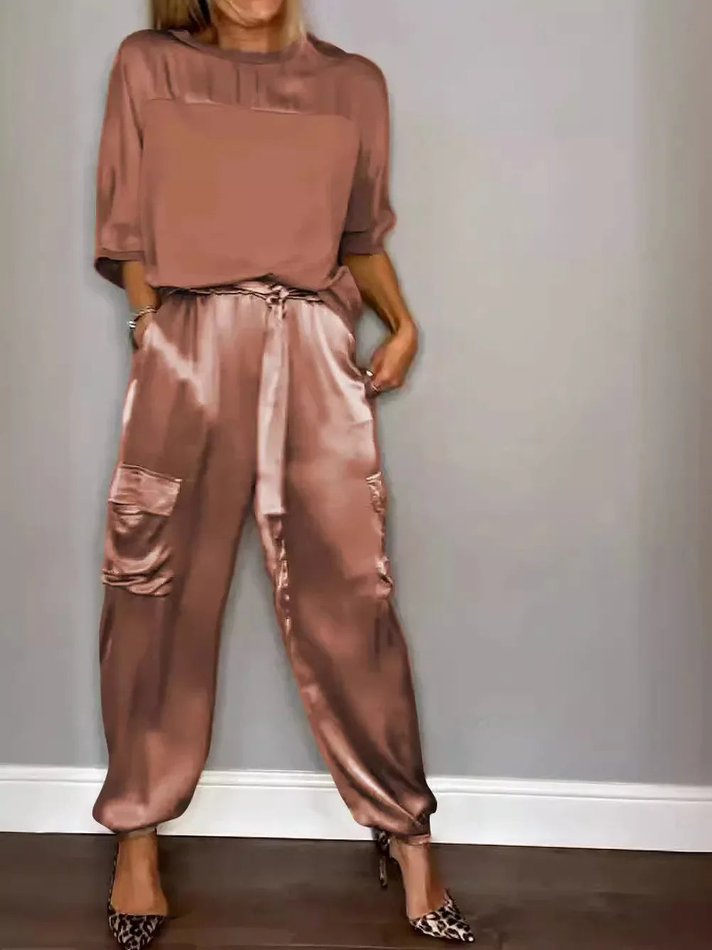 Heidi-Mode | Sommer Satin 2 Teilig Set Frauen Lässig Einfarbig 2 Teilig Outfit Halblange Ärmel Top Lockere Passform Hosen Set Zwei Teilige Set