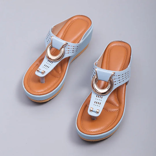 Heidi-Mode | Sommerschuhe, Große Plateausohlen, Rutschfest, Bequeme Strandschuhe