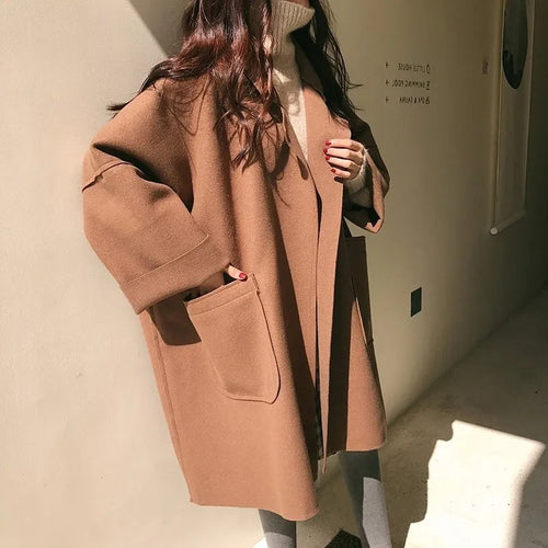 Heidi-Mode – Eleganter übergroßer Wolltrenchcoat