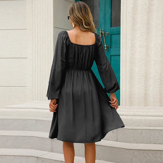 Midikleid mit schulterfreiem Schnitt und gerüschtem Oberteil