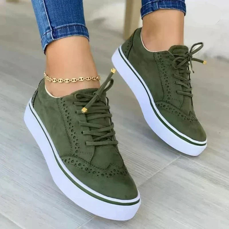 Heidi-Mode | Karamellbraune Sneaker Isra