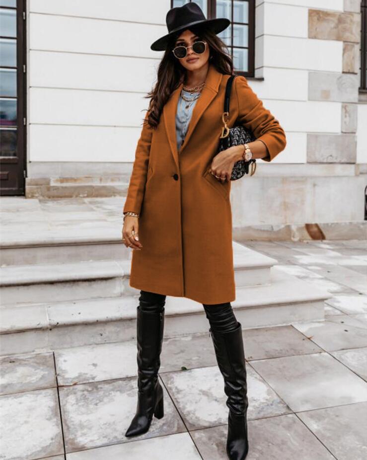 Heidi-Mode | Lange Wolljacke mit Klappen und Knöpfen