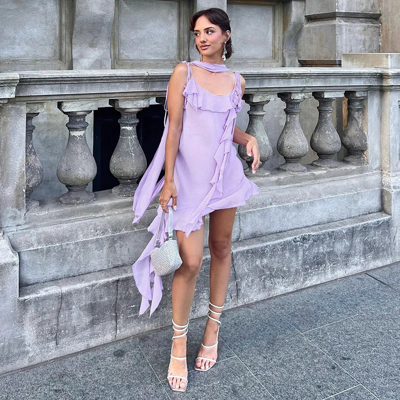 Luftiges mintgrünes Kleid mit Rüschenschichten