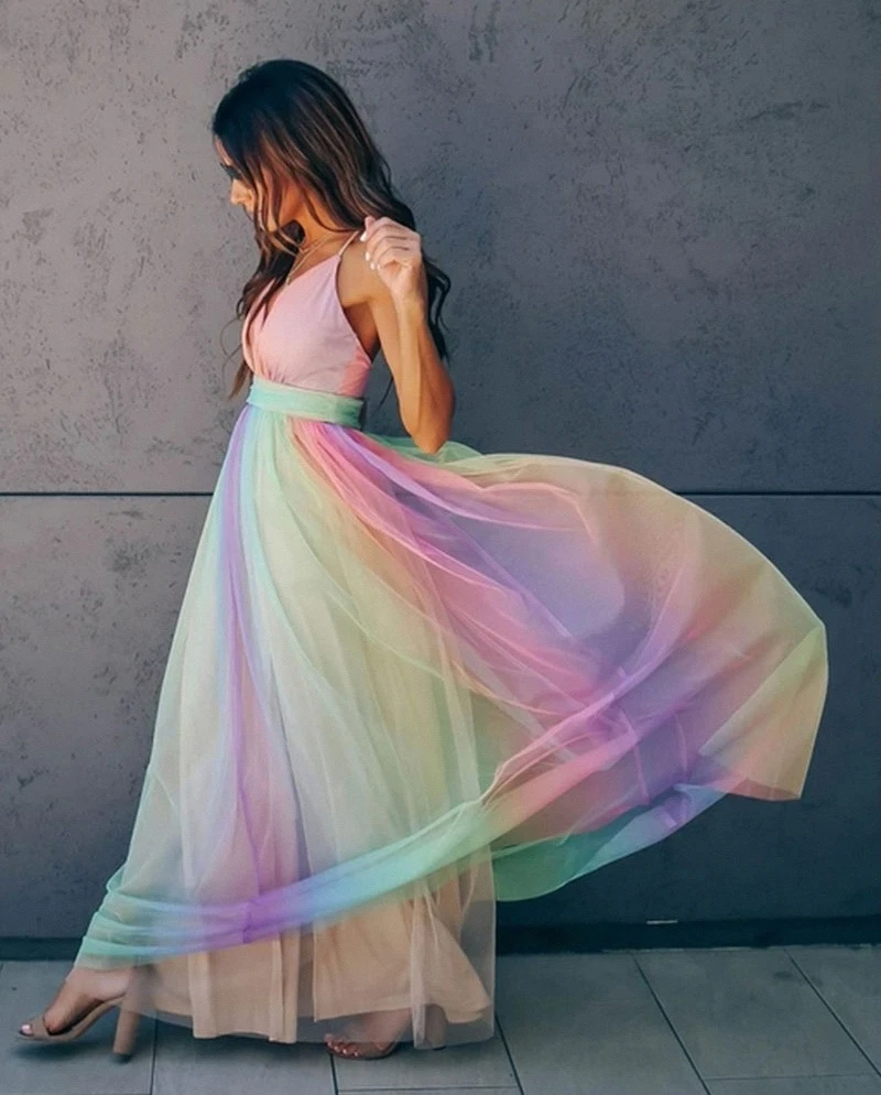 Heidi-Mode | Kleid Lebhaftes Regenbogenkleid für Einen Auffälligen Stil