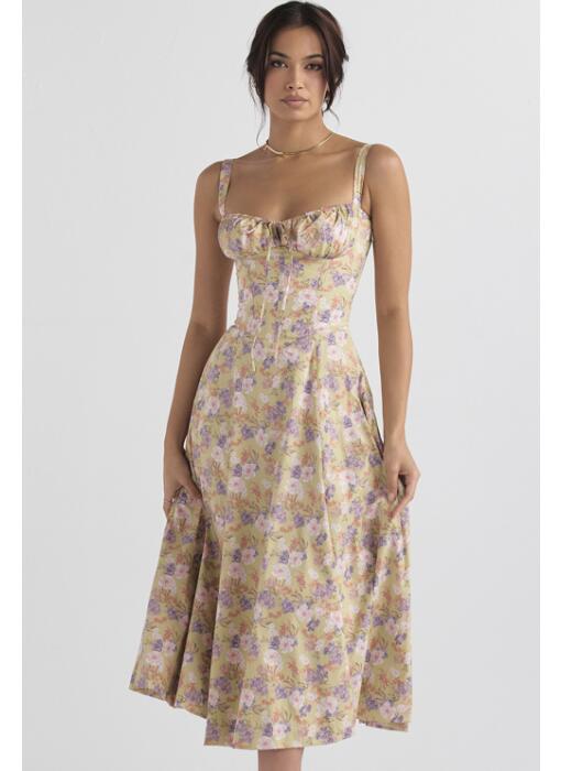 Trägerloses, tailliertes Kleid Success