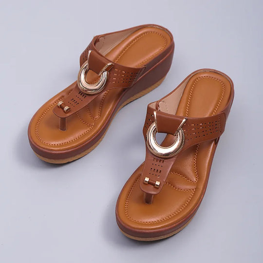 Heidi-Mode | Sommerschuhe, Große Plateausohlen, Rutschfest, Bequeme Strandschuhe