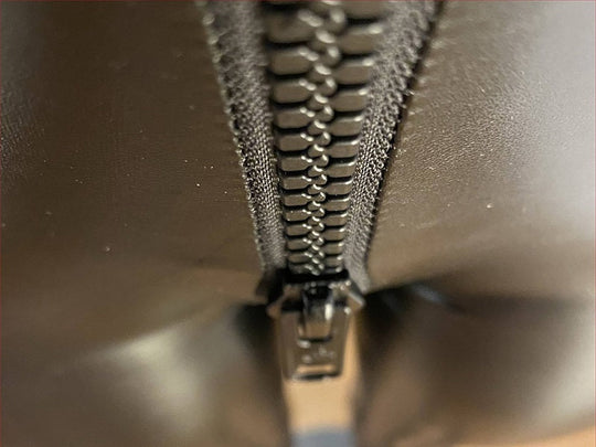 Heidi-Mode | Matte hose mit Reißverschluss hinten