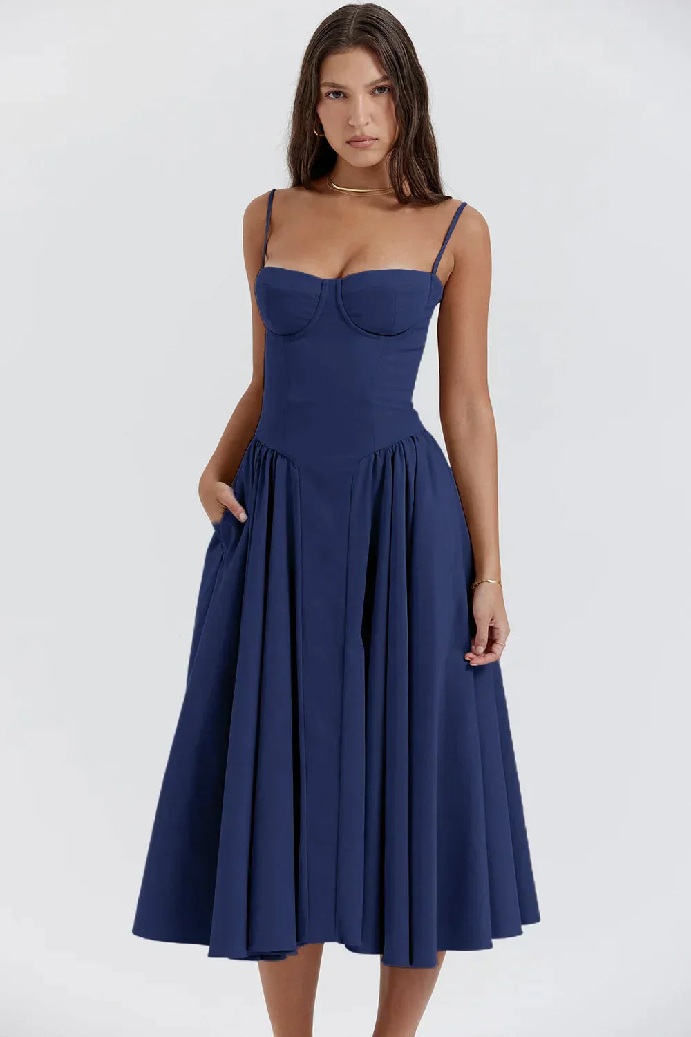 Heidi-Mode | Elegantes Trägerloses Kleid mit Falten