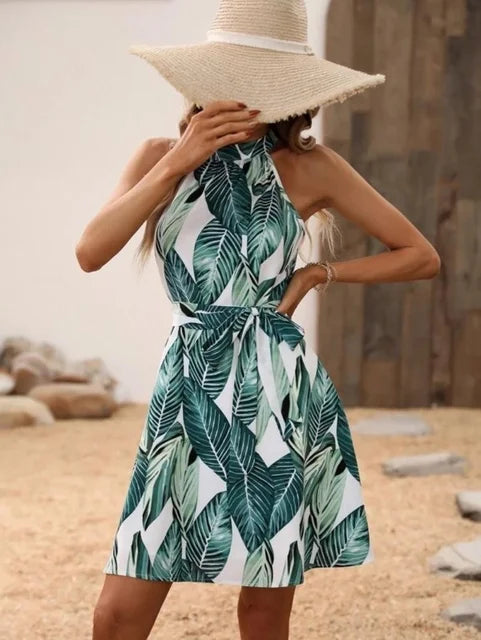 Rotes Halfter-Sommerkleid
