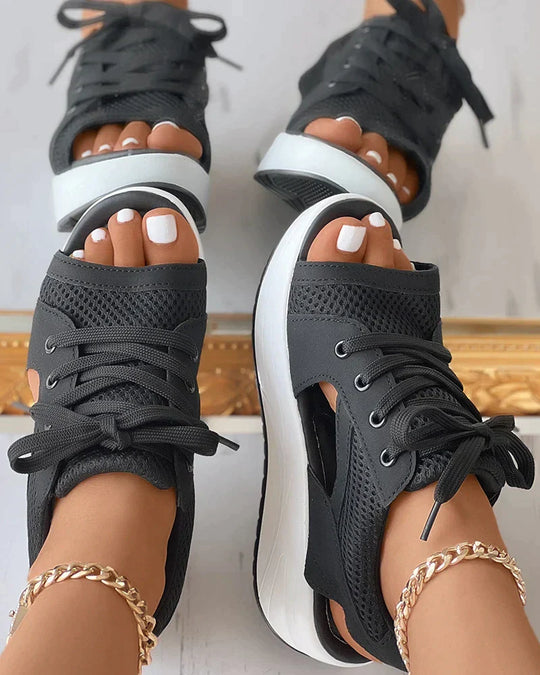 Orthopädische Muffin-Sandalen mit Ausschnitt und Schnürung