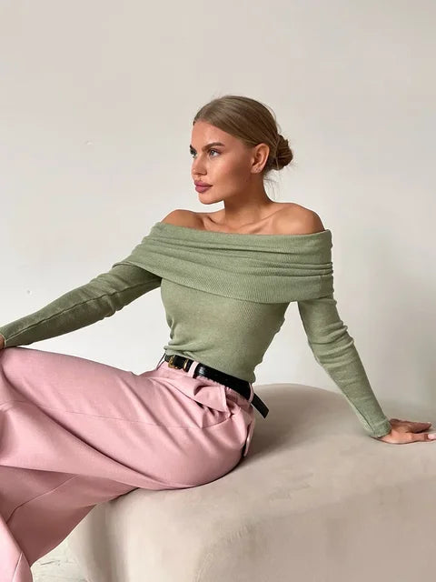 Gefaltener Off-Shoulder-Pullover mit langen Ärmeln