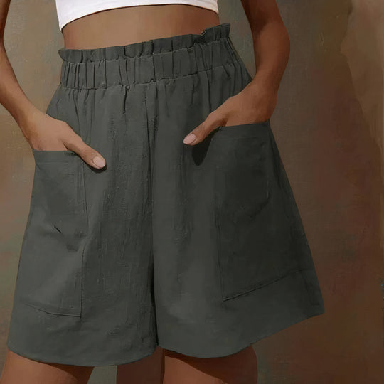 I Sommershorts mit hoher Taille