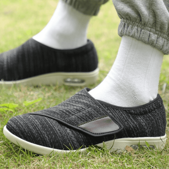 Breite orthopädische Schuhe für Diabetiker