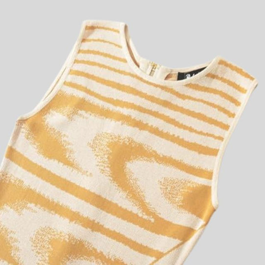 fluwelen maxi-jurk met asymmetrische halslijn