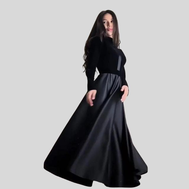 Elegantes Rollkragenkleid aus Samt mit weitem Rock