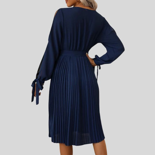 Elegantes Plissiertes Midi-Kleid mit Schleifenärmeln in Lila Marineblau