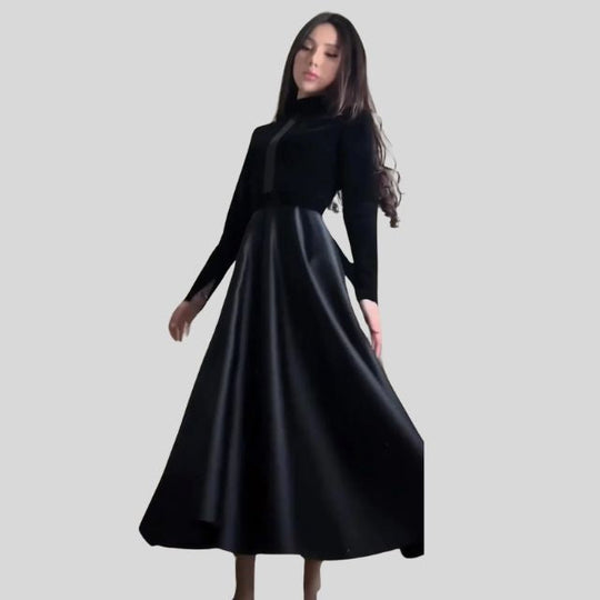 Elegantes Rollkragenkleid aus Samt mit weitem Rock