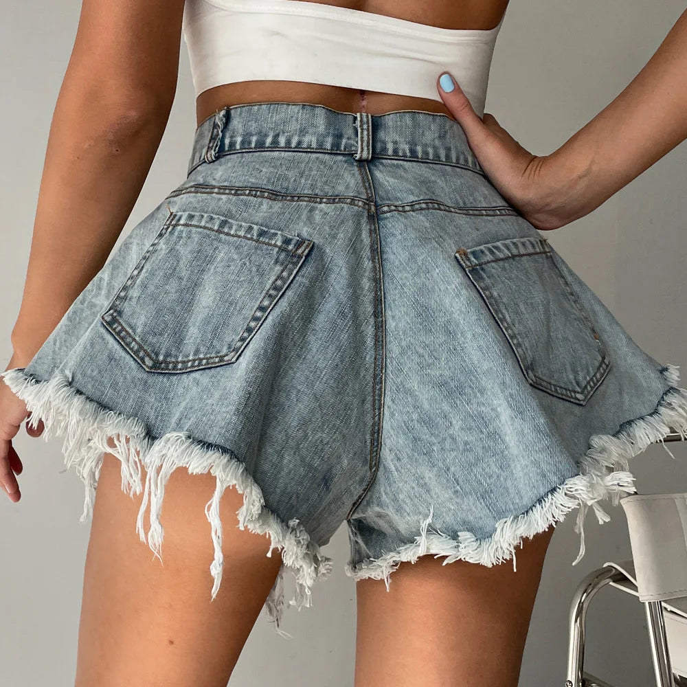 Heidi-Mode | Jeansshorts mit Distressed-Saum für Damen