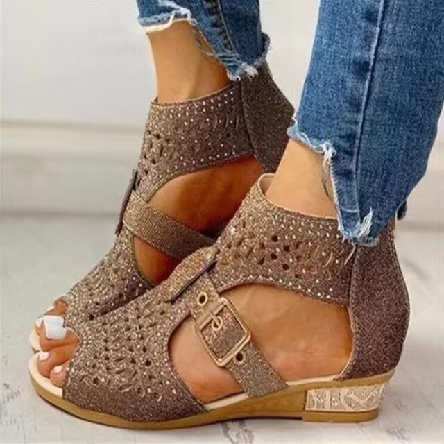 Heidi-Mode - Orthopädische Sandalen mit niedrigem Absatz