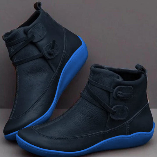 Ein paar blau orthopädische stiefel