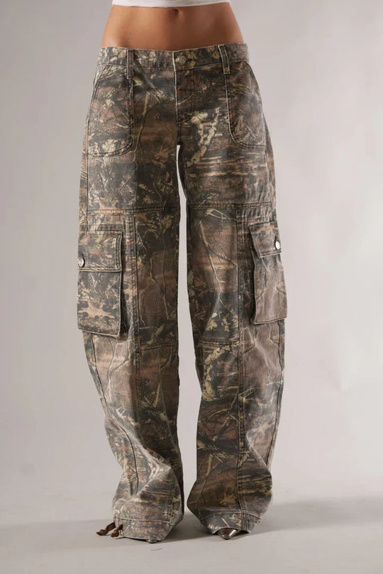 Heidi-Mode - Camouflage-Cargohose mit weitem Bein