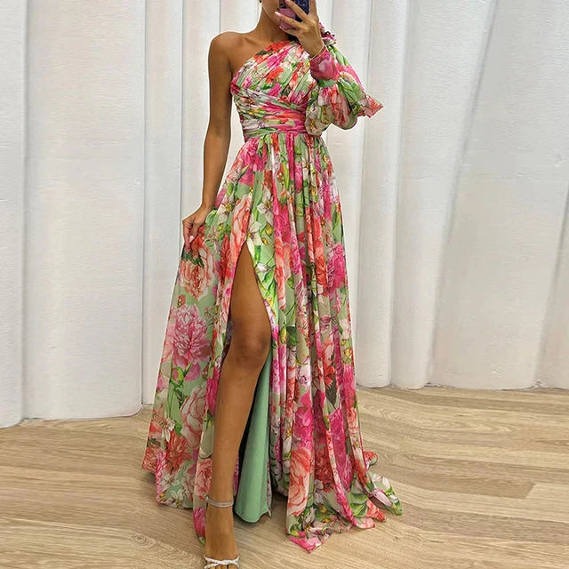 Elegantes Maxikleid mit einem Ärmel