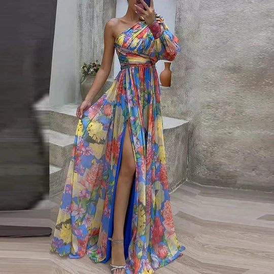 Elegantes Maxikleid mit einem Ärmel