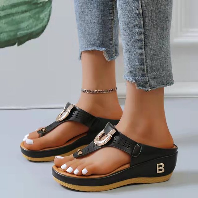 Sommer-Sandalen mit orthopädischem Design